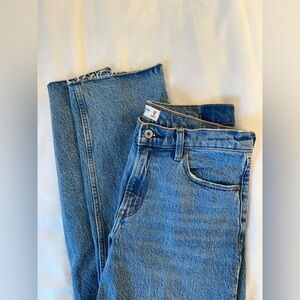 Abercrombie & Fitch The Straight Mid Rise Jean 29/8s